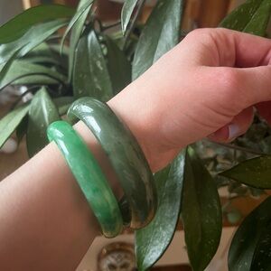 Nephrite Jade bangle 7.5”/19cm inner diameter